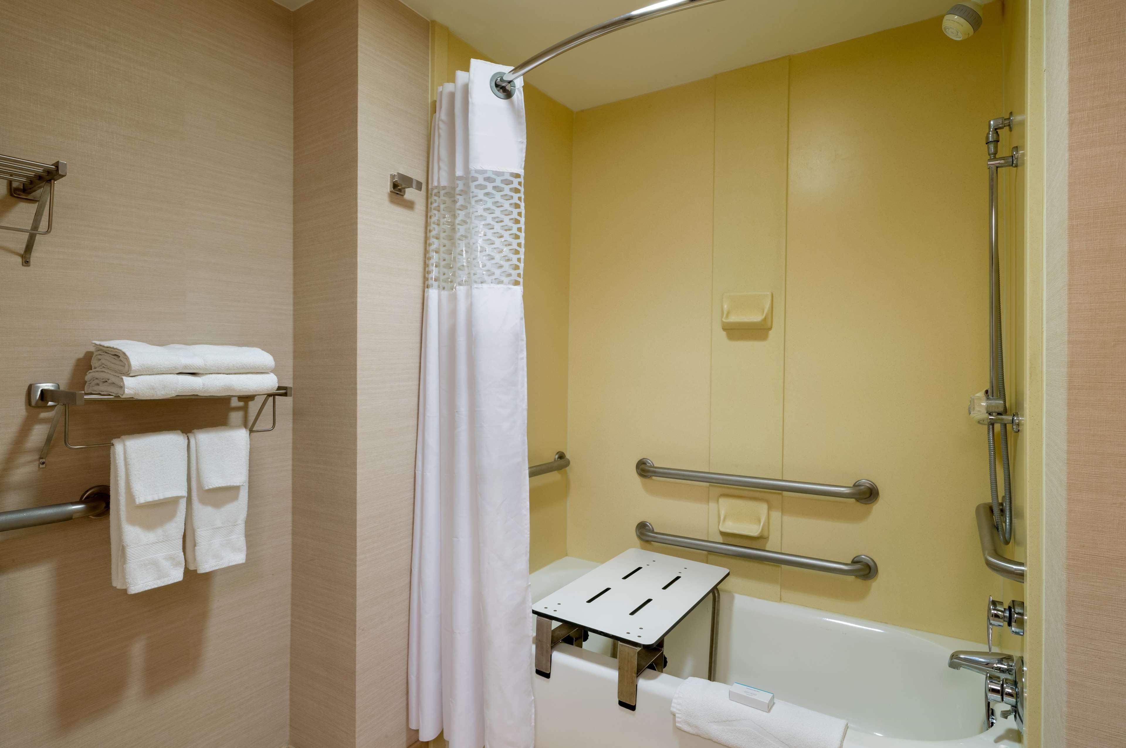 Hampton Inn & Suites State College At Williamsburg Square Dış mekan fotoğraf