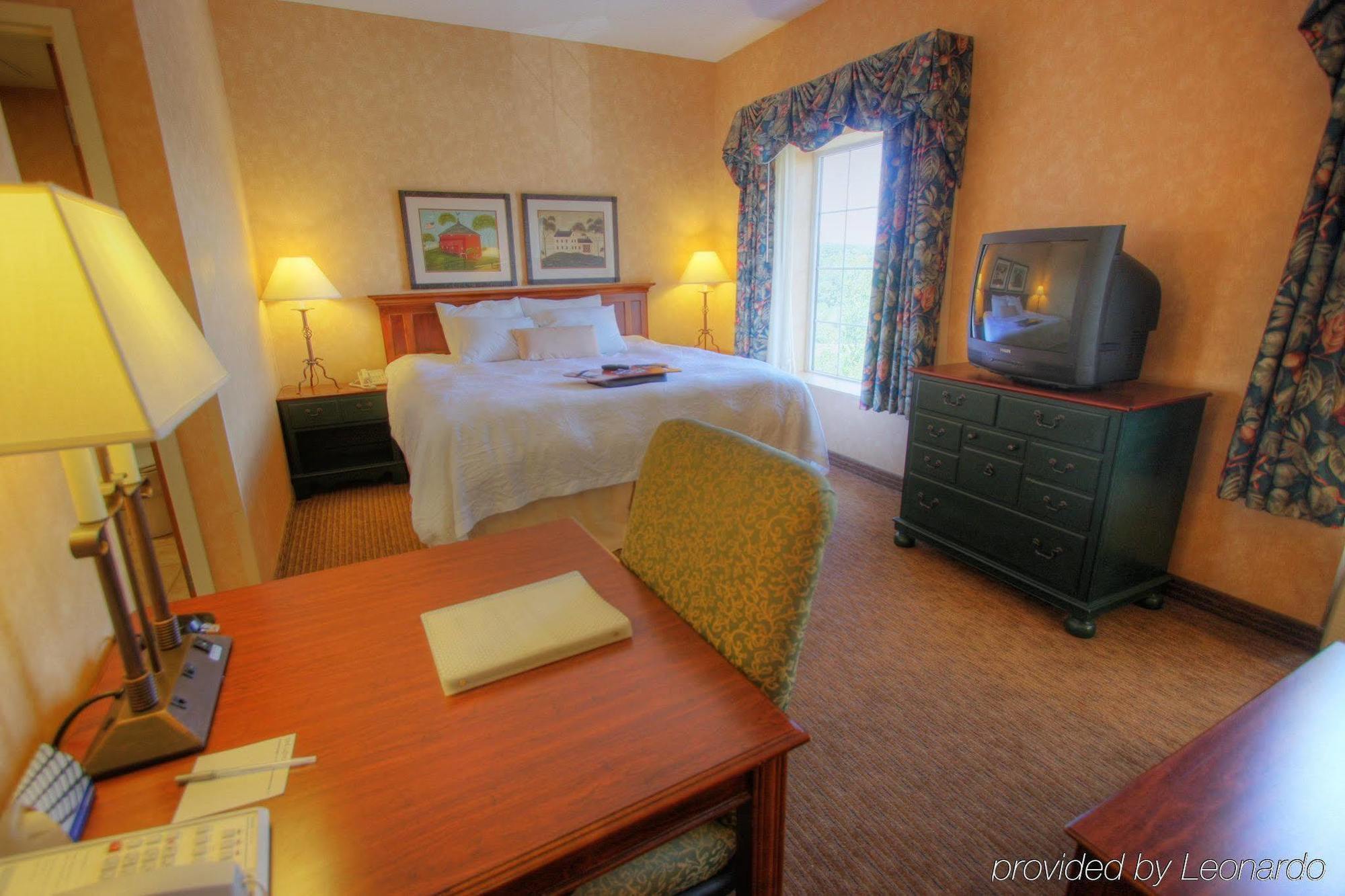 Hampton Inn & Suites State College At Williamsburg Square Oda fotoğraf